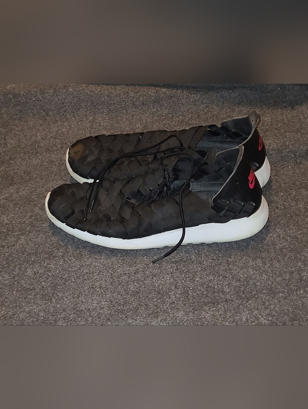Nike Mens Sz 13 Roshe Run Running Shoes Black 555602-002 Low Top Woven Lace Up
